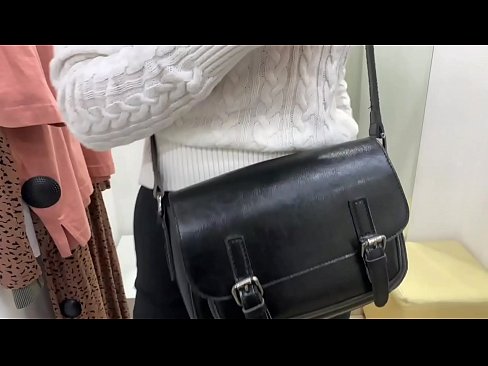 ❤️ Masturbasyona giştî ya keçika ciwan FeralBerry bi dilopek li jûreya fitarê ️❌ Porno fb li porno ku.tradeis.top ☑